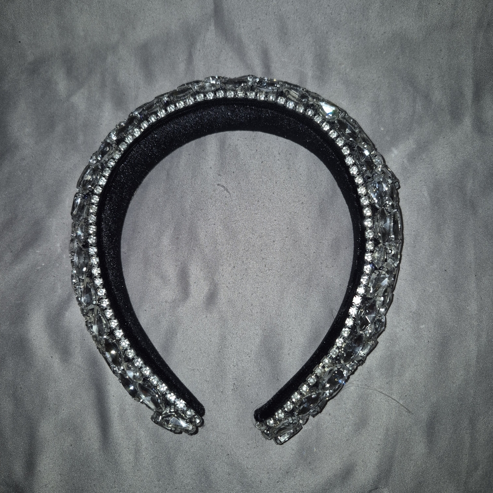 Elegant Black and Silver Headband